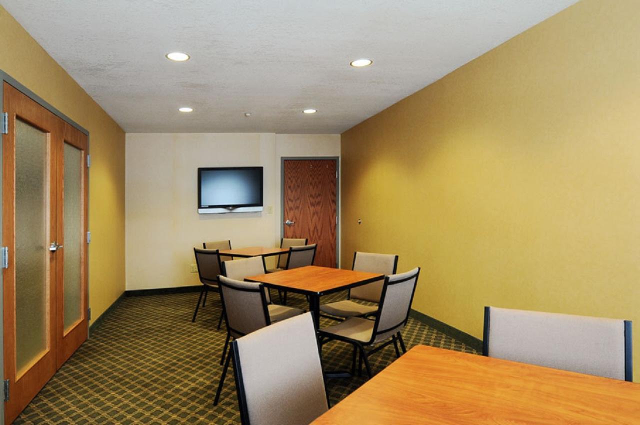 Parry Sound Inn And Suites Étterem fotó